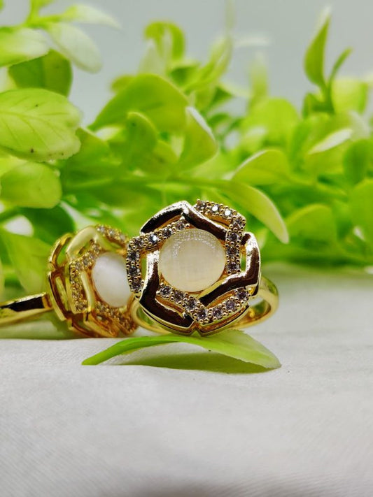 1 Piece Imported Elegant Dual-tone Floral Gemstone Rings – Timeless Design| Luxurious Design Ring | Adjustable Ring
