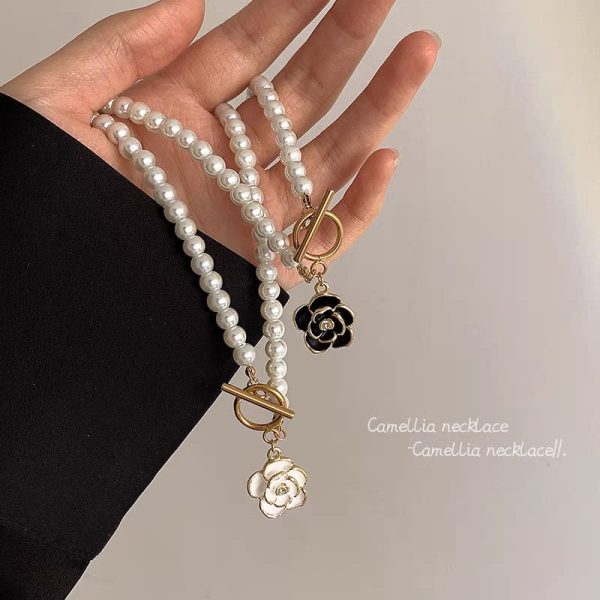 Elegant Korean Camellia Pendant Light Luxury Niche Pearl For Girl
