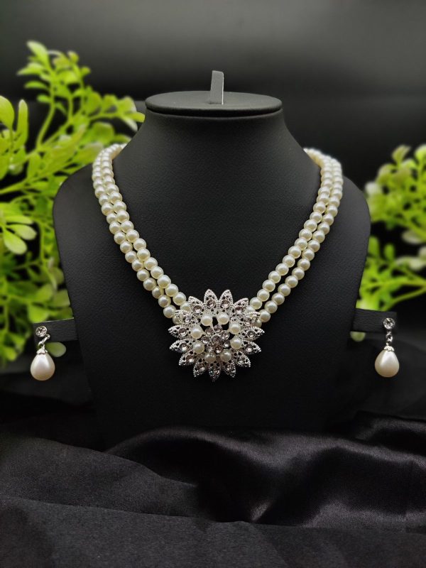 Imported Graceful Radiance Pearl Necklace Set