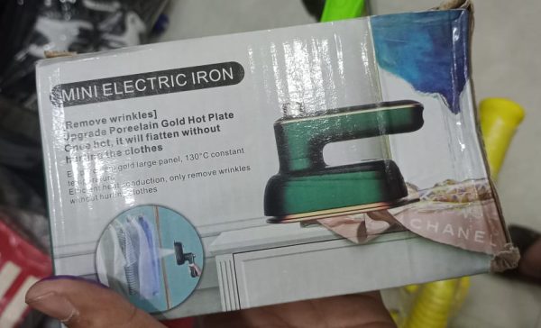 Portable Handheld Steam Iron 180°| Rotatable Professional Mini Steam Iron