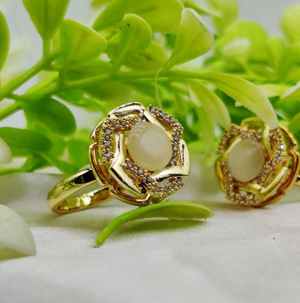 1 Piece Imported Elegant Dual-tone Floral Gemstone Rings – Timeless Design| Luxurious Design Ring | Adjustable Ring
