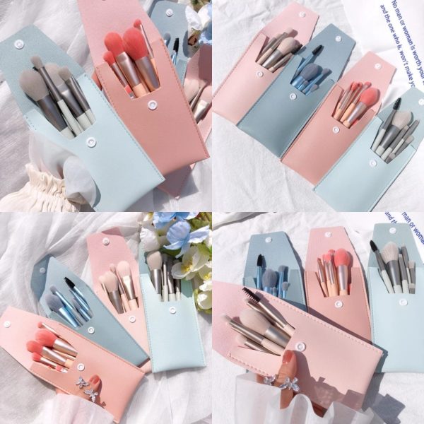 8 Pieces Cute Brushes With Leather Pouch - Random Color