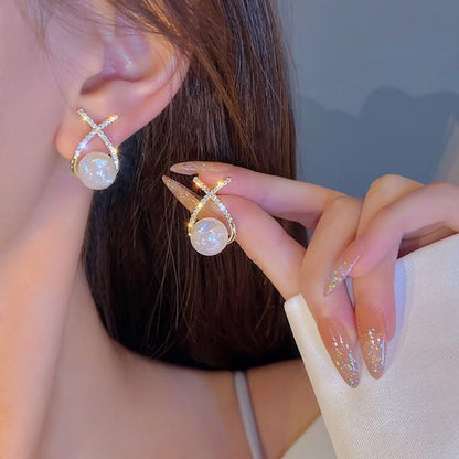 New Inlaid Rhinestone Pearl Stud Earrings for Women Personality Fashion Unique Cross Ear Wedding Jewelry Birthday Gift