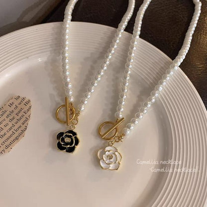 Elegant Korean Camellia Pendant Light Luxury Niche Pearl For Girl