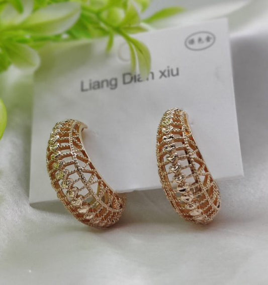 Elegant Hollow Heart Hoop Earrings – Gold-Plated, Imported