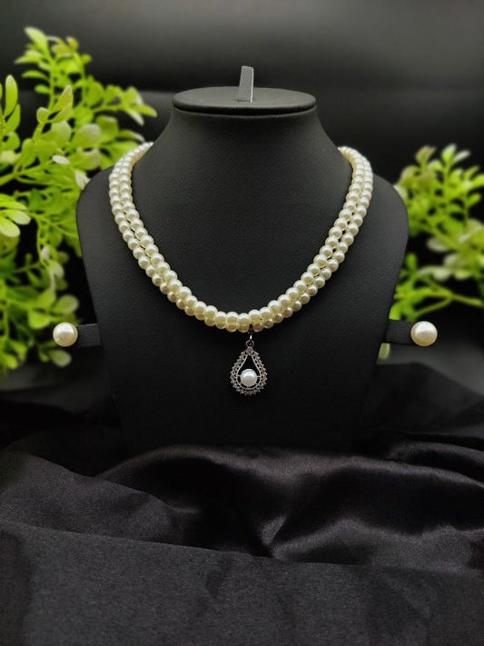 Imported Exquisite Pearl Necklace Set With Radiant Pendant & Earrings
