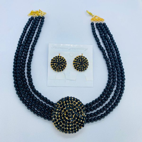 Stylish Pearls Necklace Set Stud With Earrings For Girls