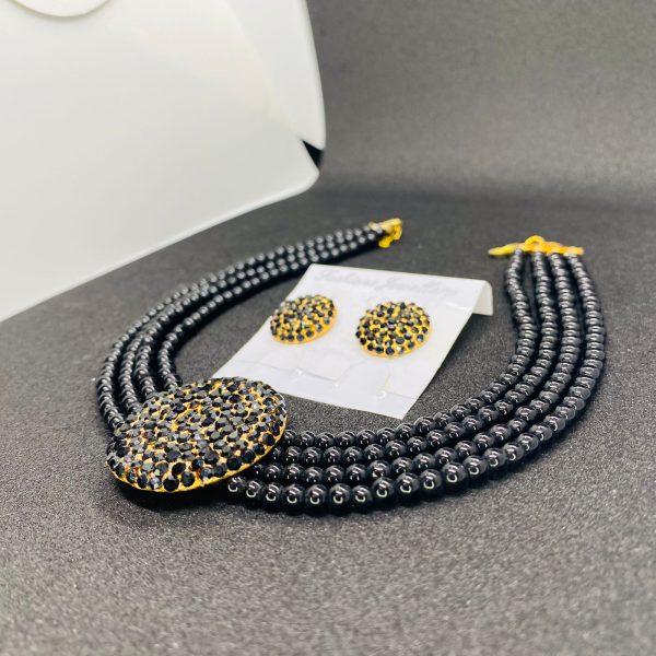 Stylish Pearls Necklace Set Stud With Earrings For Girls